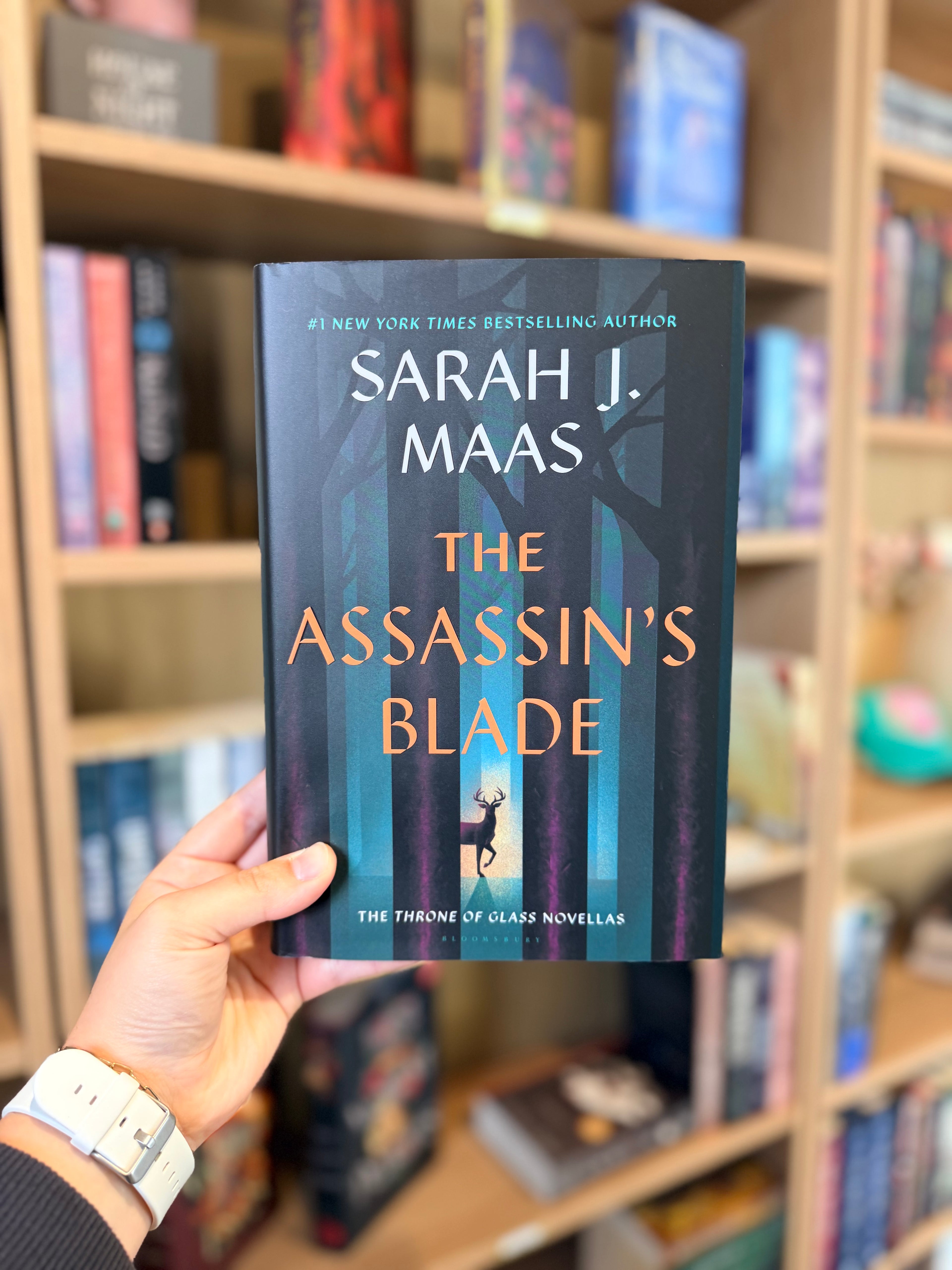 The Assassin's Blade - (Throne of Glass) by Sarah J Maas (Hardcover)