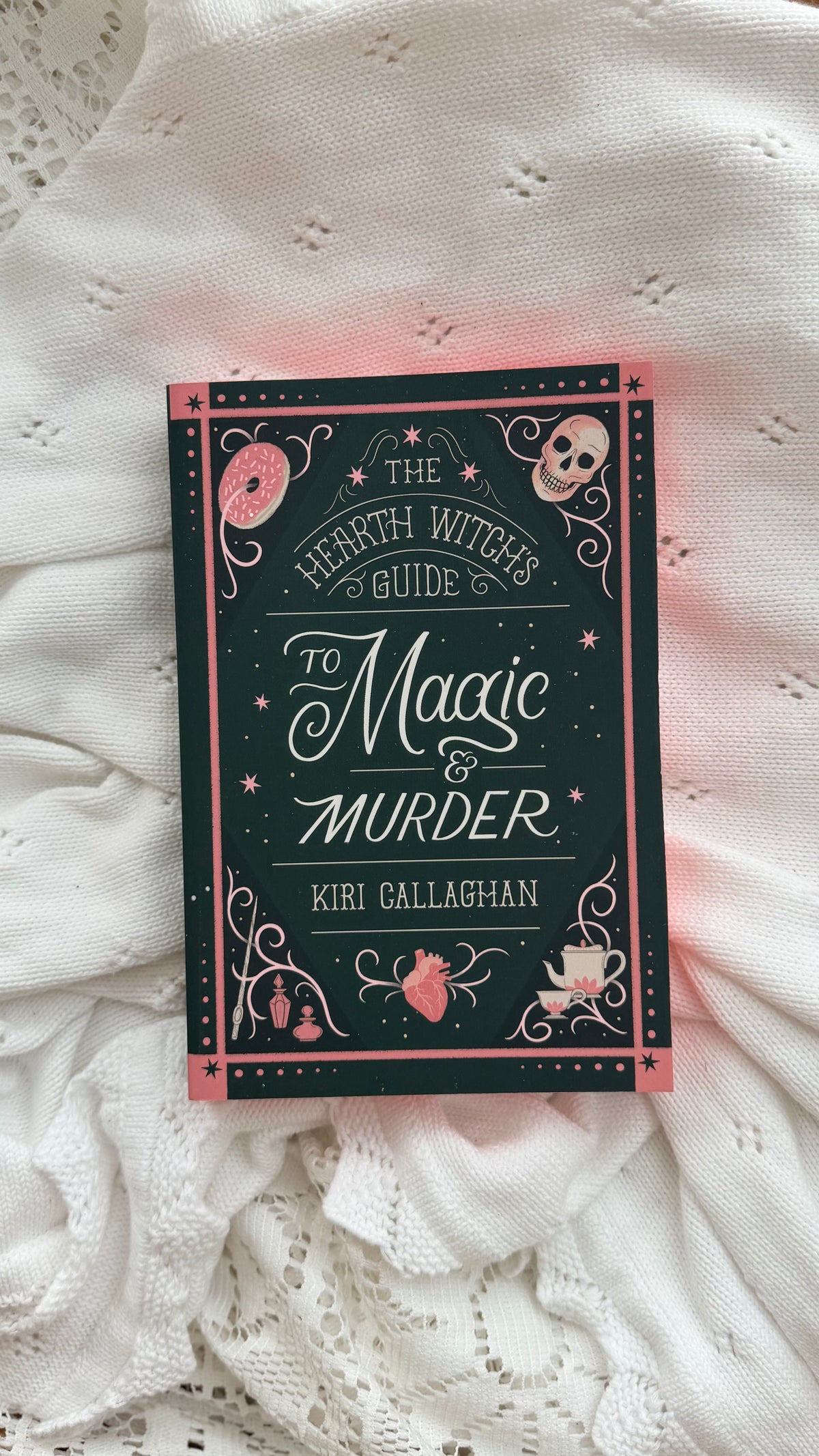 Hearth Witch's Guide To Magic & Murder (Deluxe Edition)